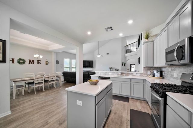 16102 Hidalgo Street, Conroe, TX 77303