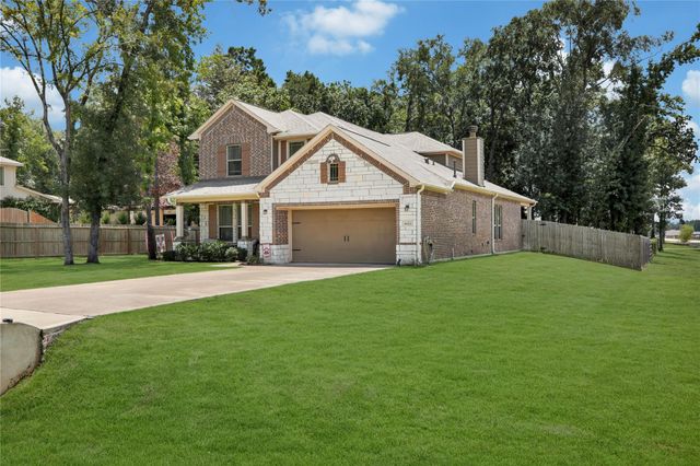 16102 Hidalgo Street, Conroe, TX 77303