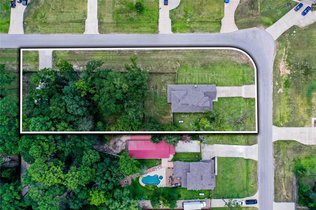 16102 Hidalgo Street, Conroe, TX 77303