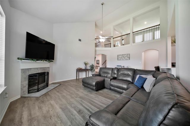 16102 Hidalgo Street, Conroe, TX 77303