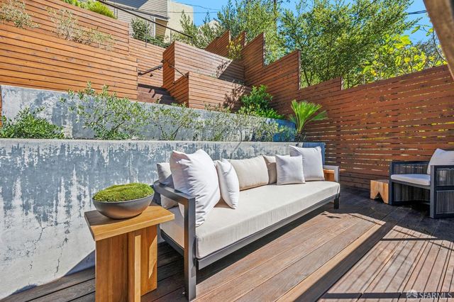 136 Los Palmos Drive, San Francisco, CA 94127