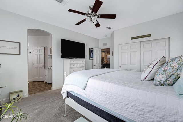 3301 S GOLDFIELD Road 6055, Apache Junction, AZ 85119