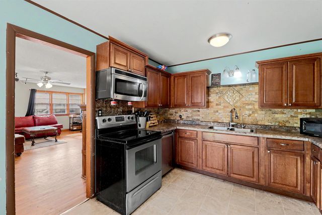 1302 W Casado St, Wichita, KS 67217