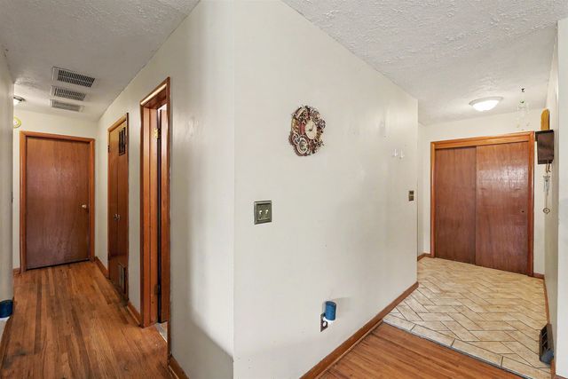 1302 W Casado St, Wichita, KS 67217