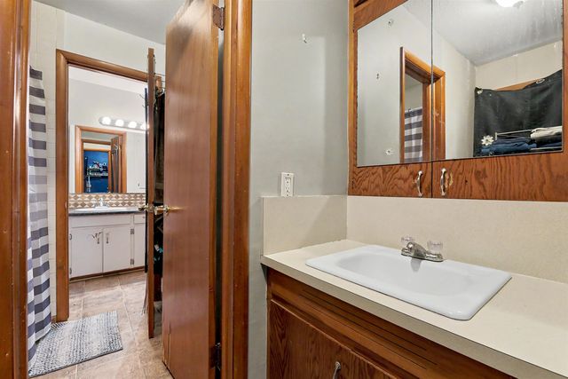 1302 W Casado St, Wichita, KS 67217