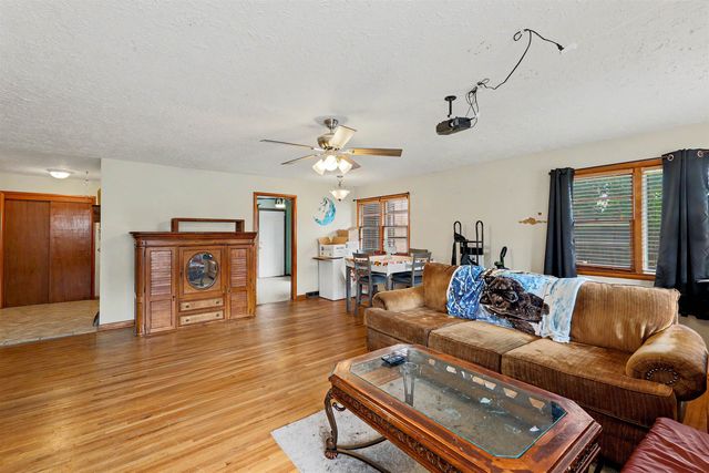 1302 W Casado St, Wichita, KS 67217