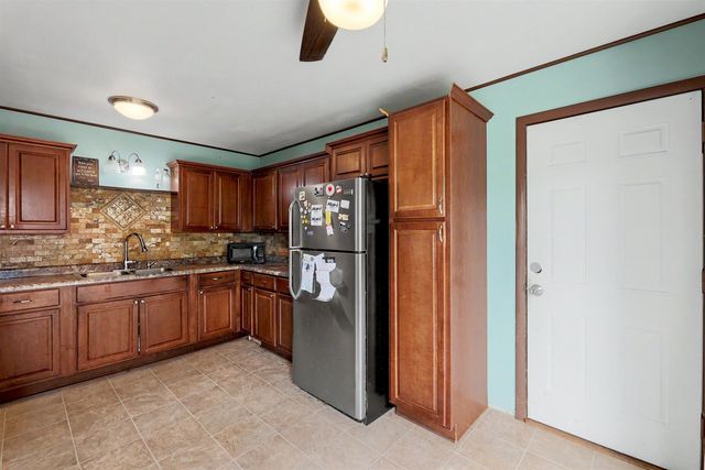 1302 W Casado St, Wichita, KS 67217