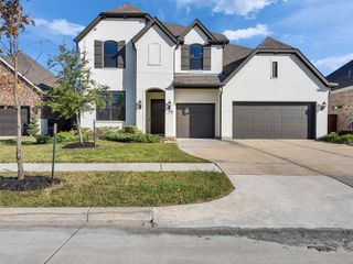 913 Goose Creek Street, Webster, TX 77598