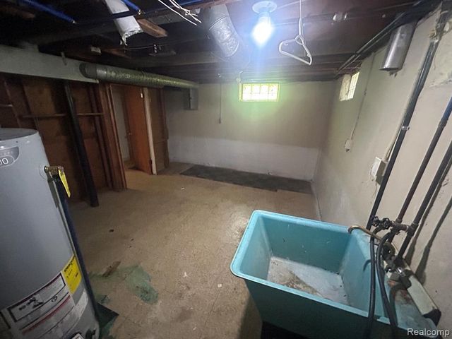 16601 Wormer Street, Detroit, MI 48219