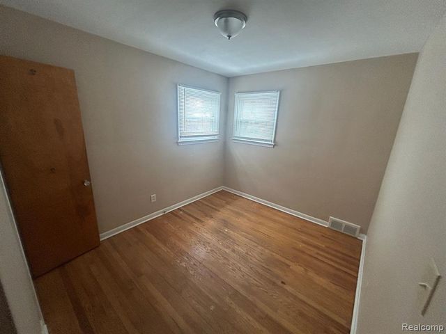 16601 Wormer Street, Detroit, MI 48219
