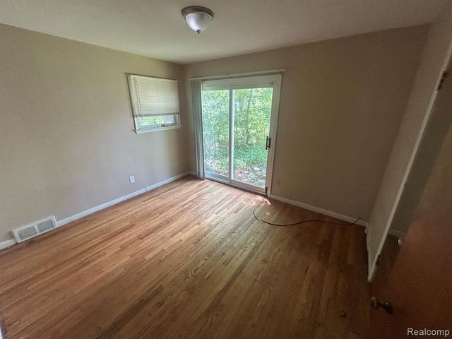 16601 Wormer Street, Detroit, MI 48219