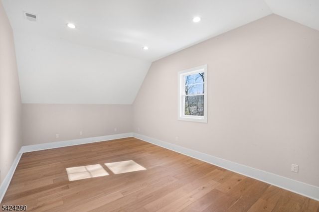 9 Brookside Dr, Warren Twp., NJ 07059