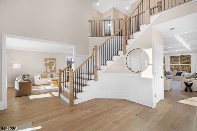 9 Brookside Dr, Warren Twp., NJ 07059