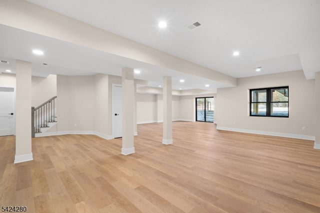 9 Brookside Dr, Warren Twp., NJ 07059