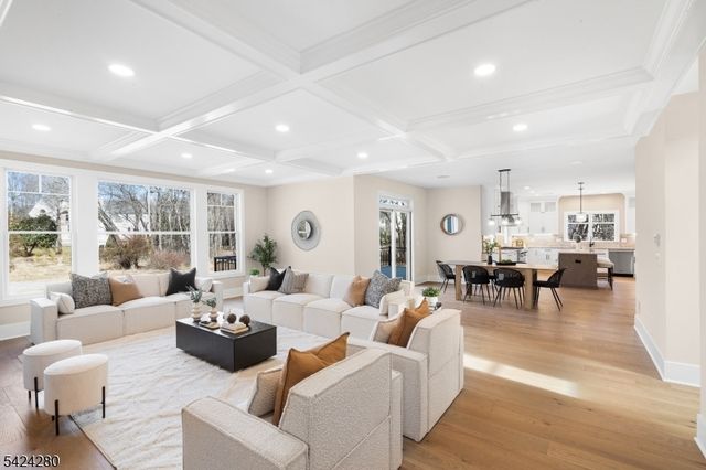 9 Brookside Dr, Warren Twp., NJ 07059