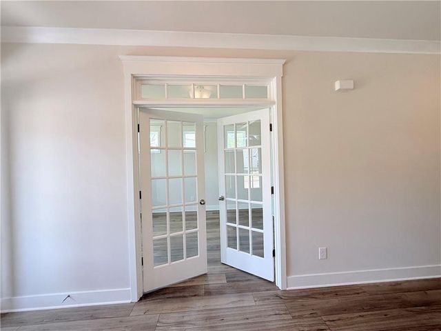 5511 Tullis Drive, Gainesville, GA 30507