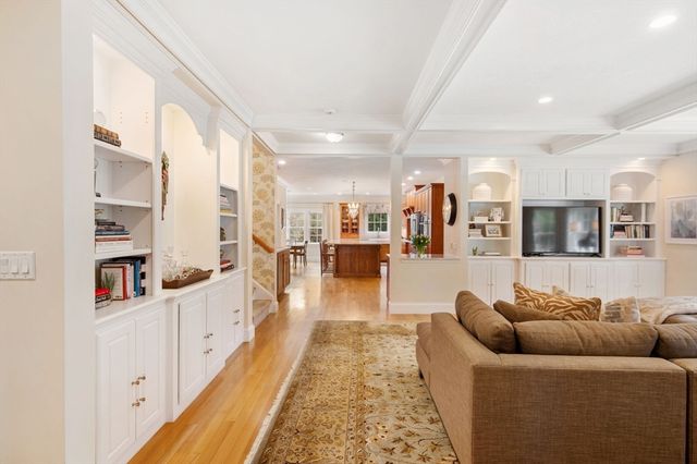 15 Saddle Lane, Hanover, MA 02339