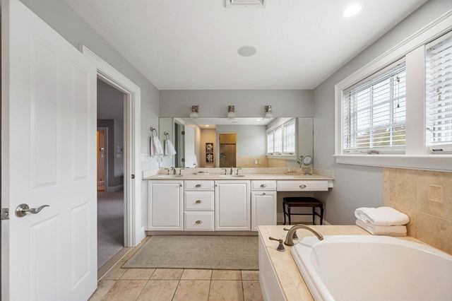 15 Saddle Lane, Hanover, MA 02339