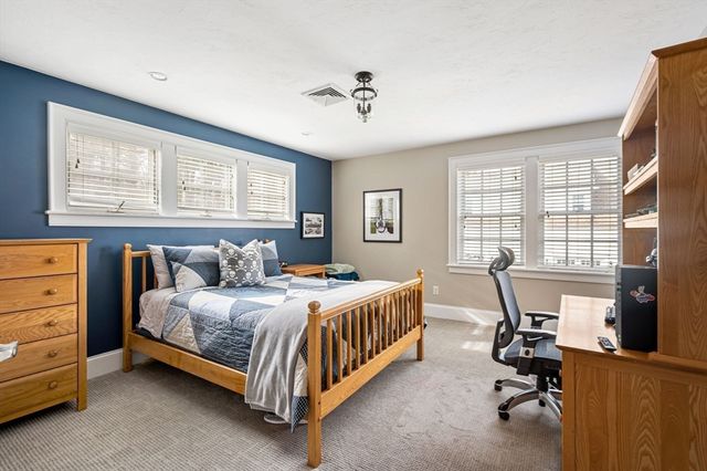 15 Saddle Lane, Hanover, MA 02339