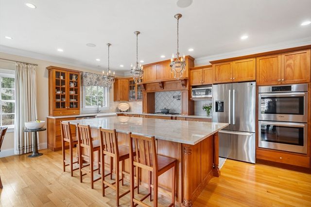 15 Saddle Lane, Hanover, MA 02339
