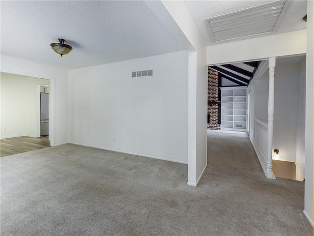 8016 Sunset Circle, Grandview, MO 64030