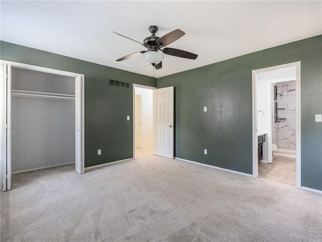 8016 Sunset Circle, Grandview, MO 64030