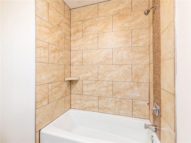 8016 Sunset Circle, Grandview, MO 64030