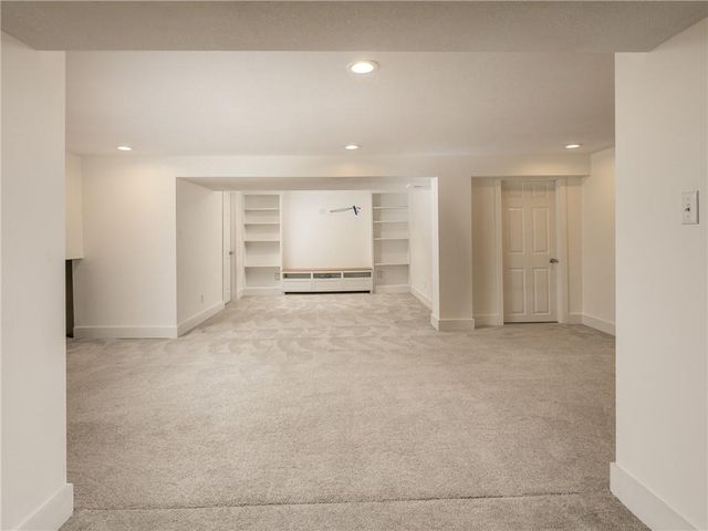 8016 Sunset Circle, Grandview, MO 64030