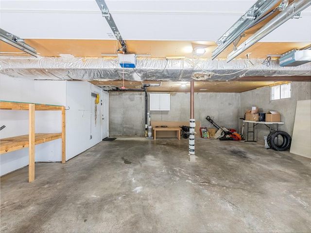 8016 Sunset Circle, Grandview, MO 64030