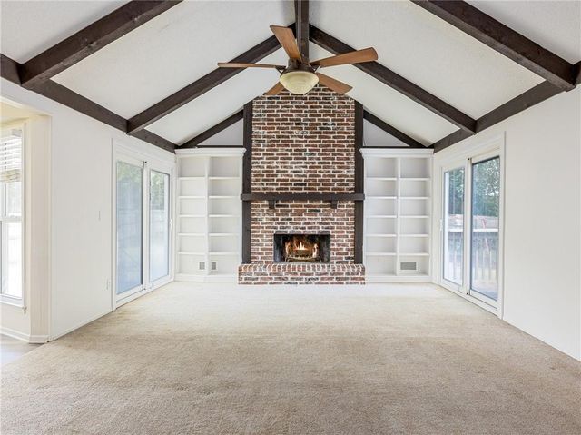 8016 Sunset Circle, Grandview, MO 64030