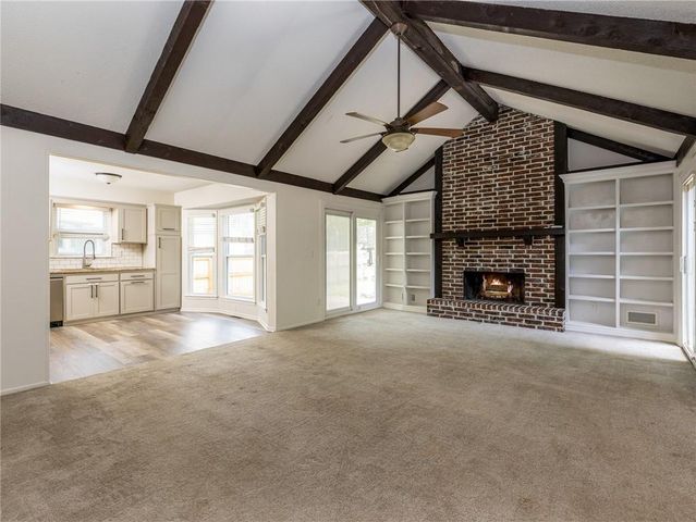 8016 Sunset Circle, Grandview, MO 64030