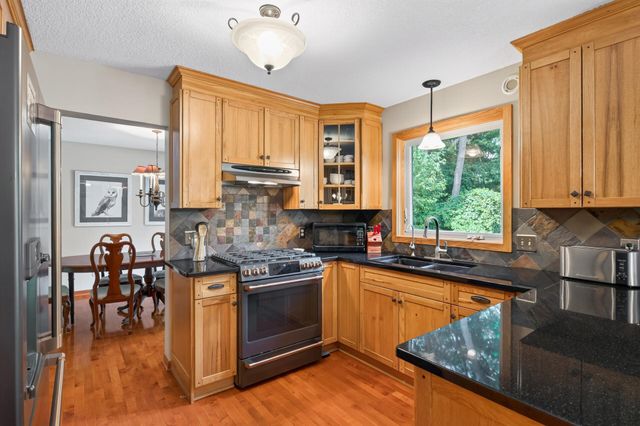 867 Lois Lane, Lino Lakes, MN 55014
