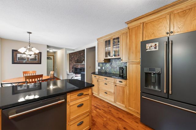 867 Lois Lane, Lino Lakes, MN 55014