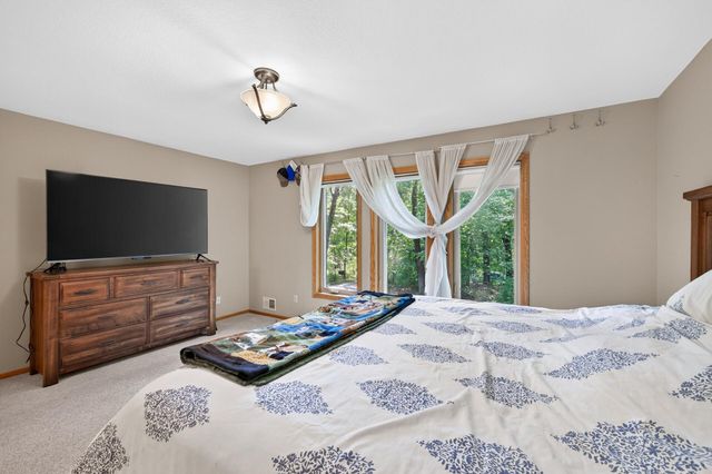 867 Lois Lane, Lino Lakes, MN 55014