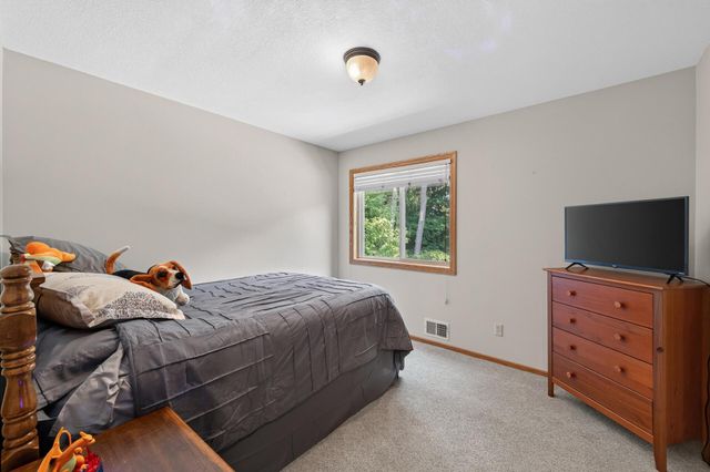 867 Lois Lane, Lino Lakes, MN 55014
