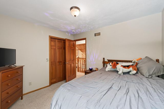 867 Lois Lane, Lino Lakes, MN 55014