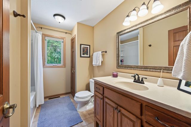 867 Lois Lane, Lino Lakes, MN 55014