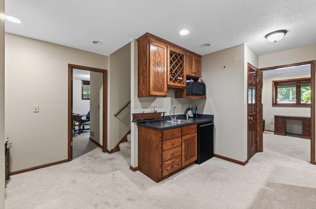 867 Lois Lane, Lino Lakes, MN 55014