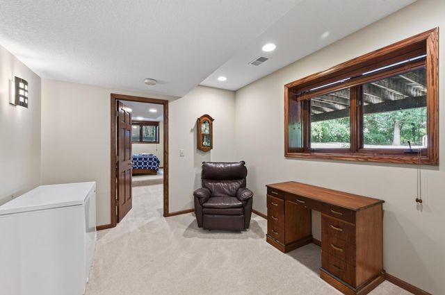 867 Lois Lane, Lino Lakes, MN 55014