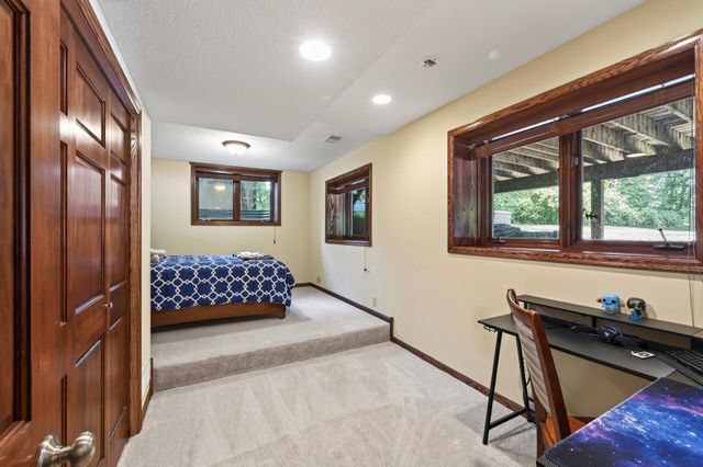 867 Lois Lane, Lino Lakes, MN 55014