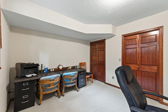 867 Lois Lane, Lino Lakes, MN 55014