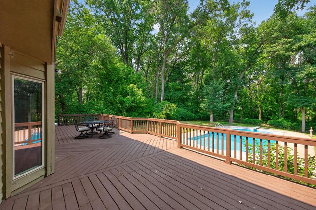867 Lois Lane, Lino Lakes, MN 55014