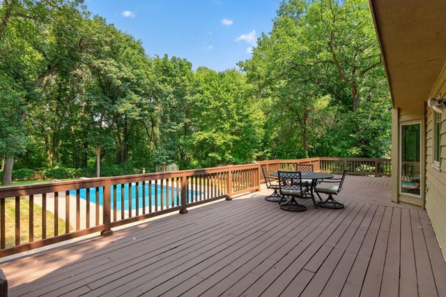 867 Lois Lane, Lino Lakes, MN 55014
