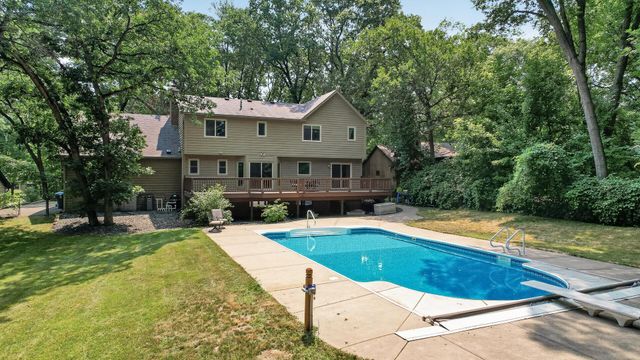 867 Lois Lane, Lino Lakes, MN 55014