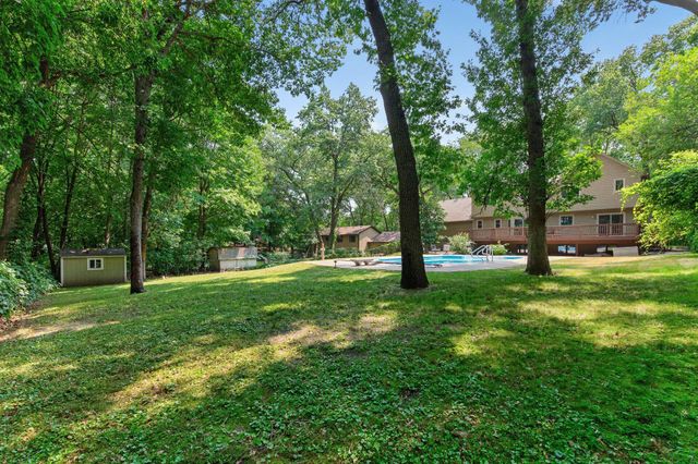 867 Lois Lane, Lino Lakes, MN 55014