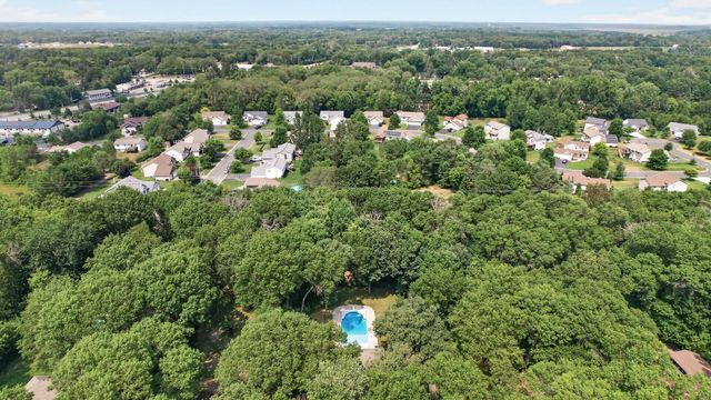 867 Lois Lane, Lino Lakes, MN 55014