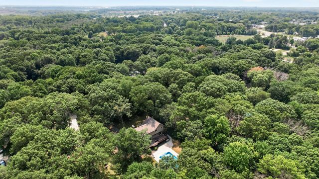 867 Lois Lane, Lino Lakes, MN 55014