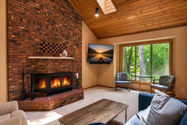 867 Lois Lane, Lino Lakes, MN 55014