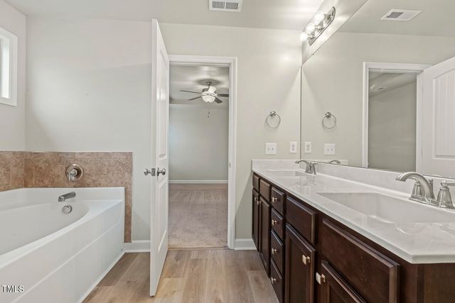 245 E Webber Lane, Clayton, NC 27527