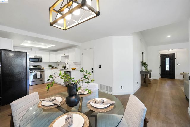4184 Torrey Pine Way, Livermore, CA 94550